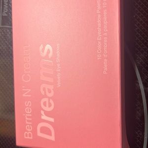 Violet Voss berries n cream eyeshadow palette.